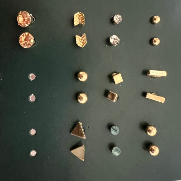 ⭐️ Firm Price ⭐️ Nickel free earrings - Picture 3 of 4